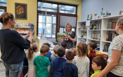 ODWIEDZINY PRZEDSZKOLAKÓW W BIBLIOTECE