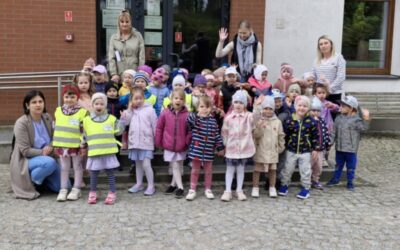 ŻABKI I ŻEGLARZE Z WIZYTĄ W BIBLIOTECE