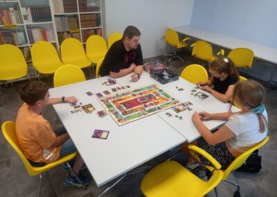 Wakacyjne planszówki w bibliotece